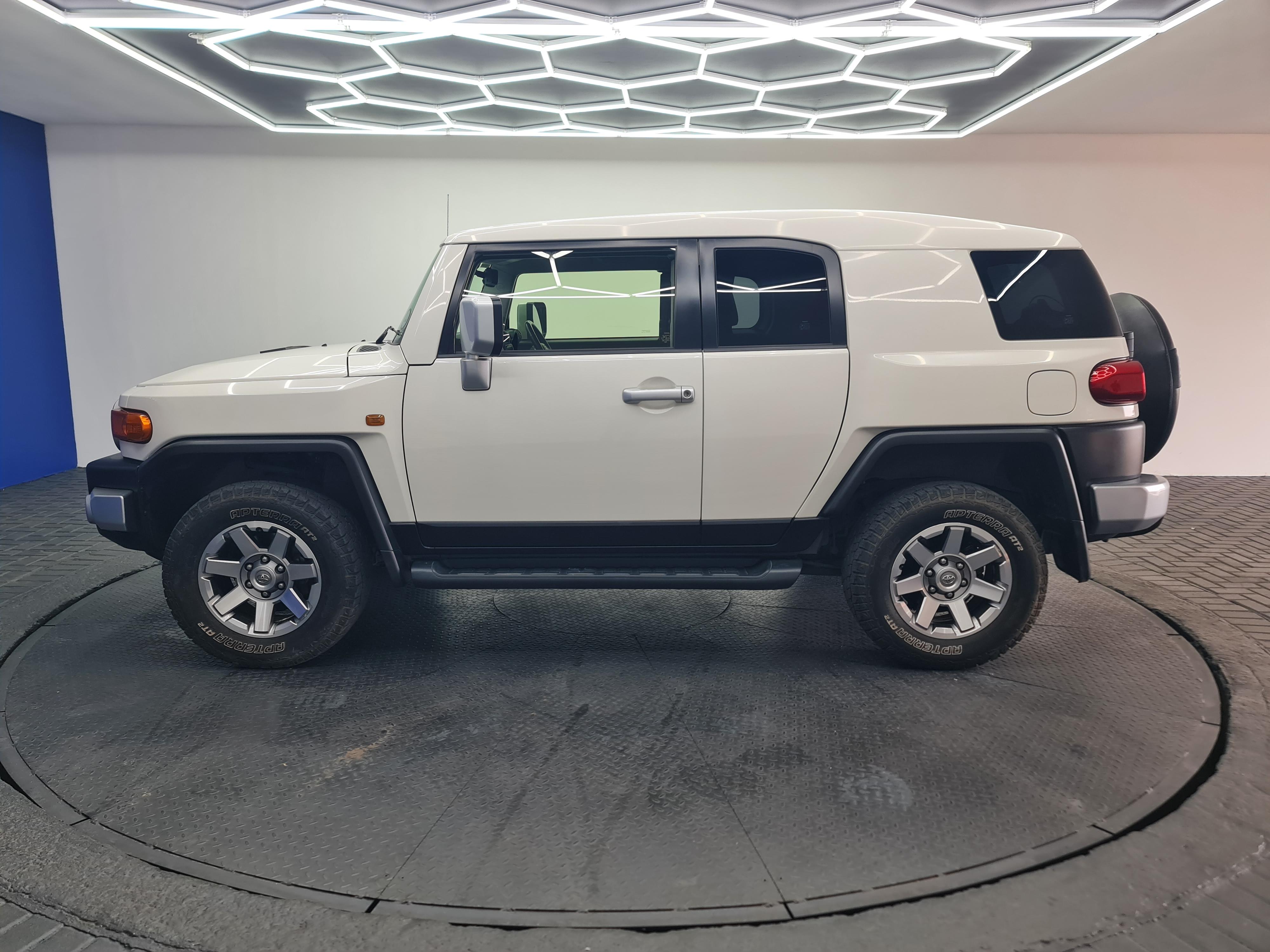 TOYOTA LANDCRUISER L/CRUISER FJ 4.0 V6 CRUISER - 7