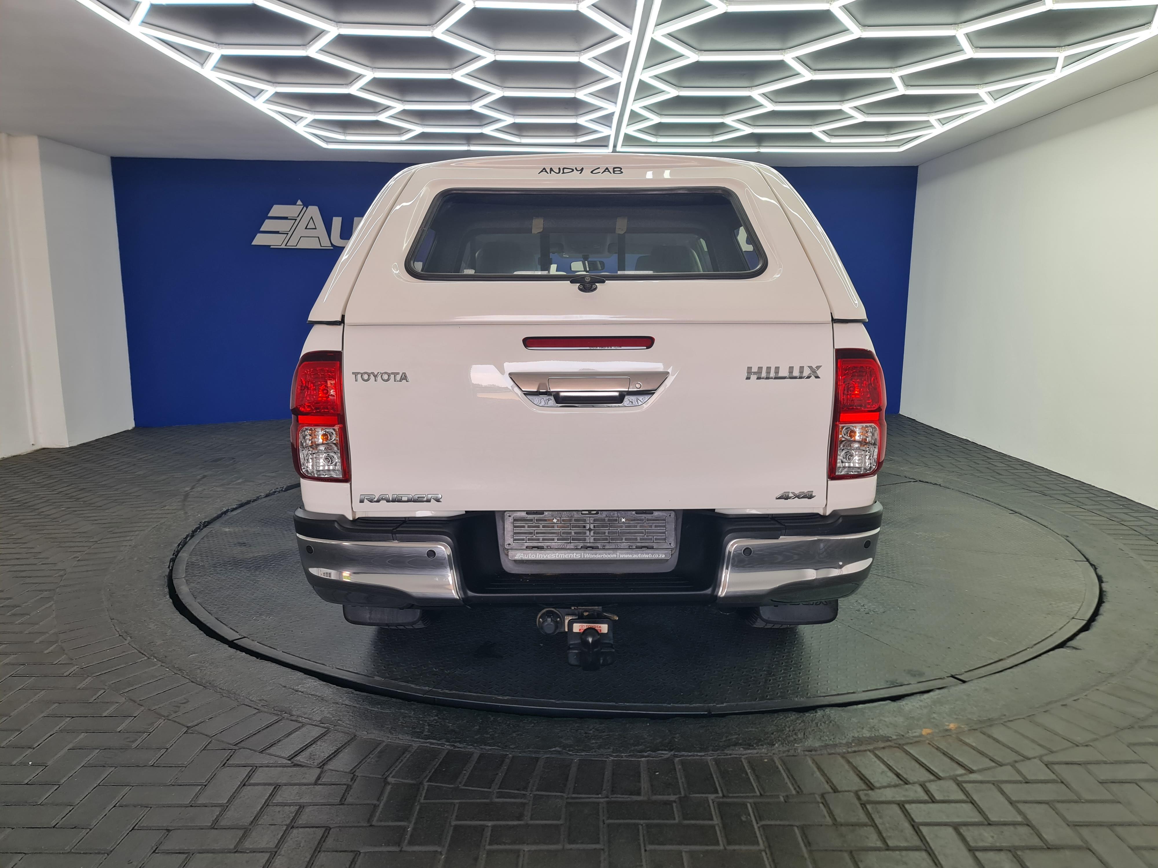 TOYOTA HILUX 2.4 GD-6 RAIDER 4X4 P/U D/C - 9