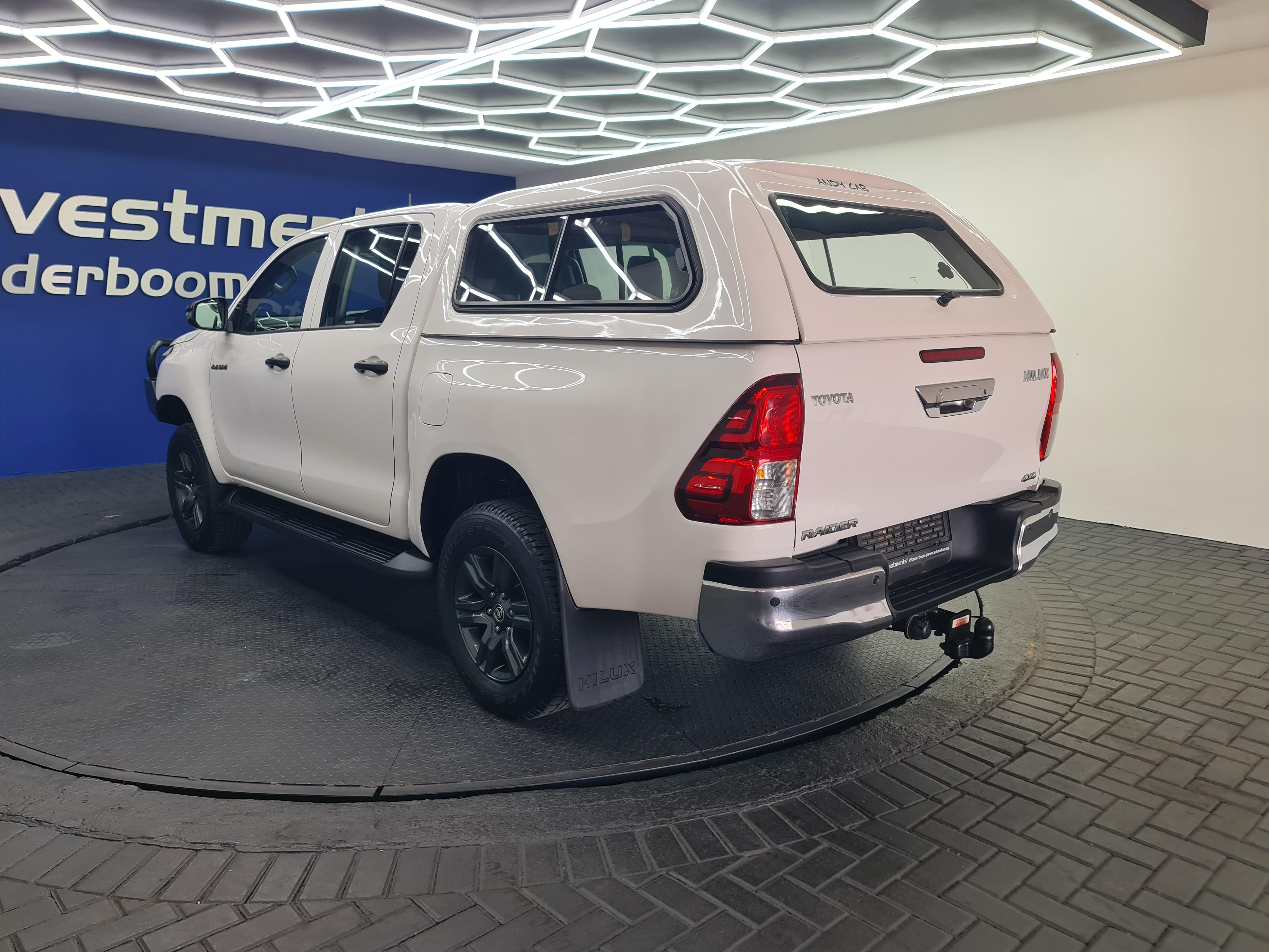 TOYOTA HILUX 2.4 GD-6 RAIDER 4X4 P/U D/C - 8