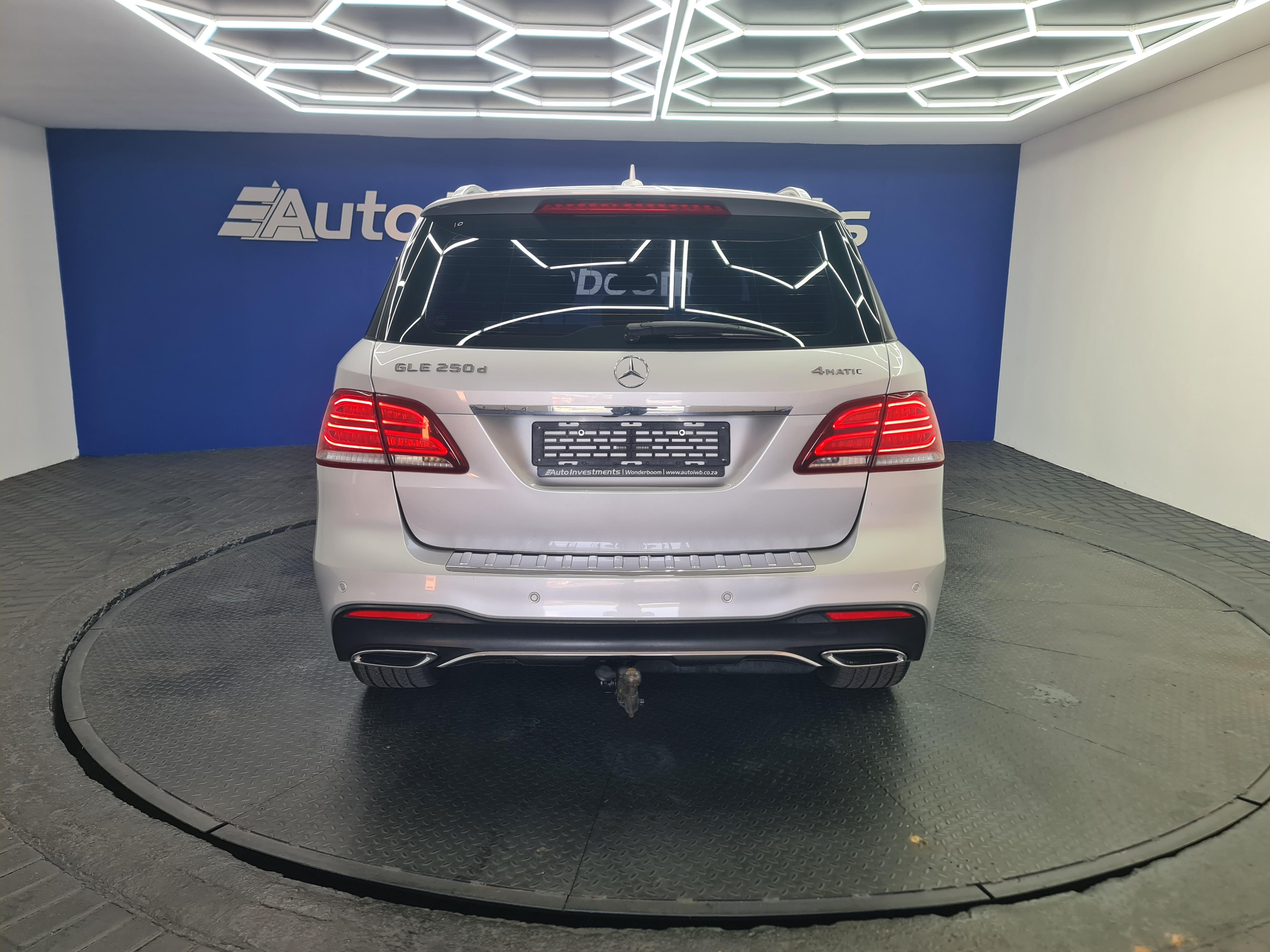 MERCEDES-BENZ GLE 250D 4MATIC - 9
