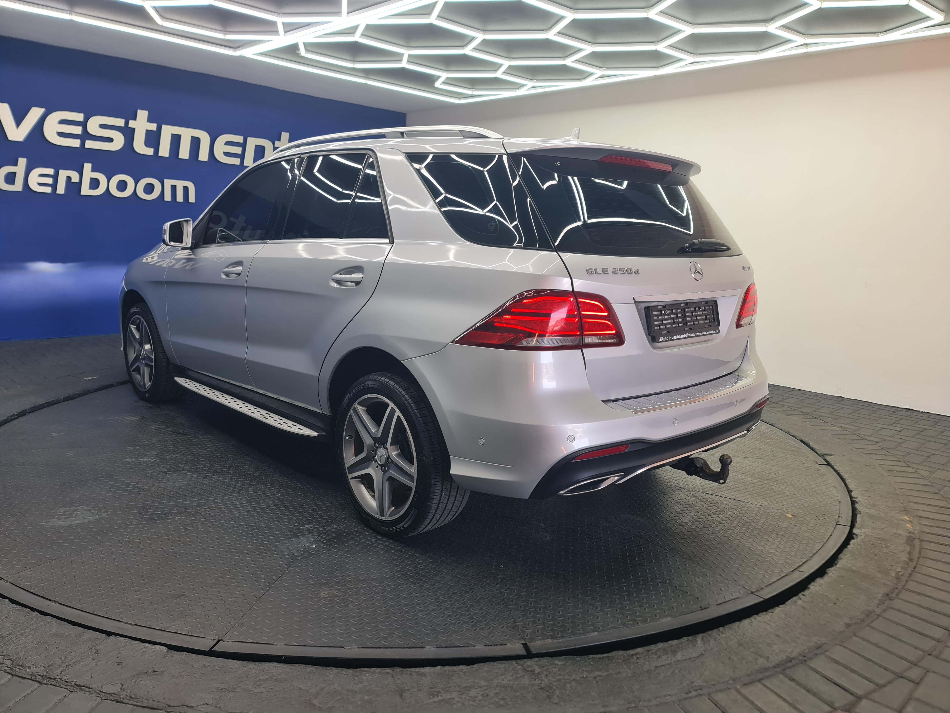 MERCEDES-BENZ GLE 250D 4MATIC - 8