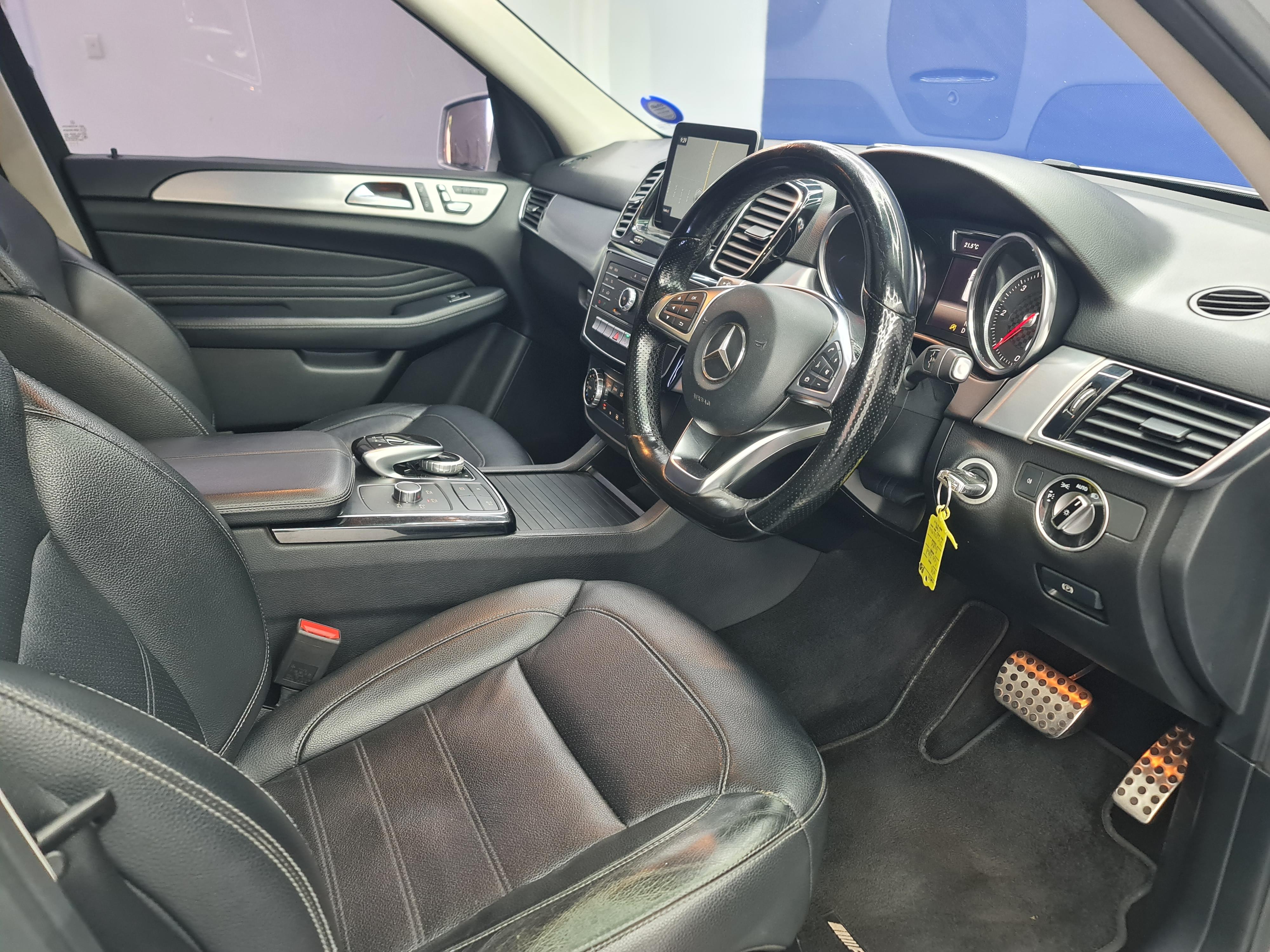 MERCEDES-BENZ GLE 250D 4MATIC - 11