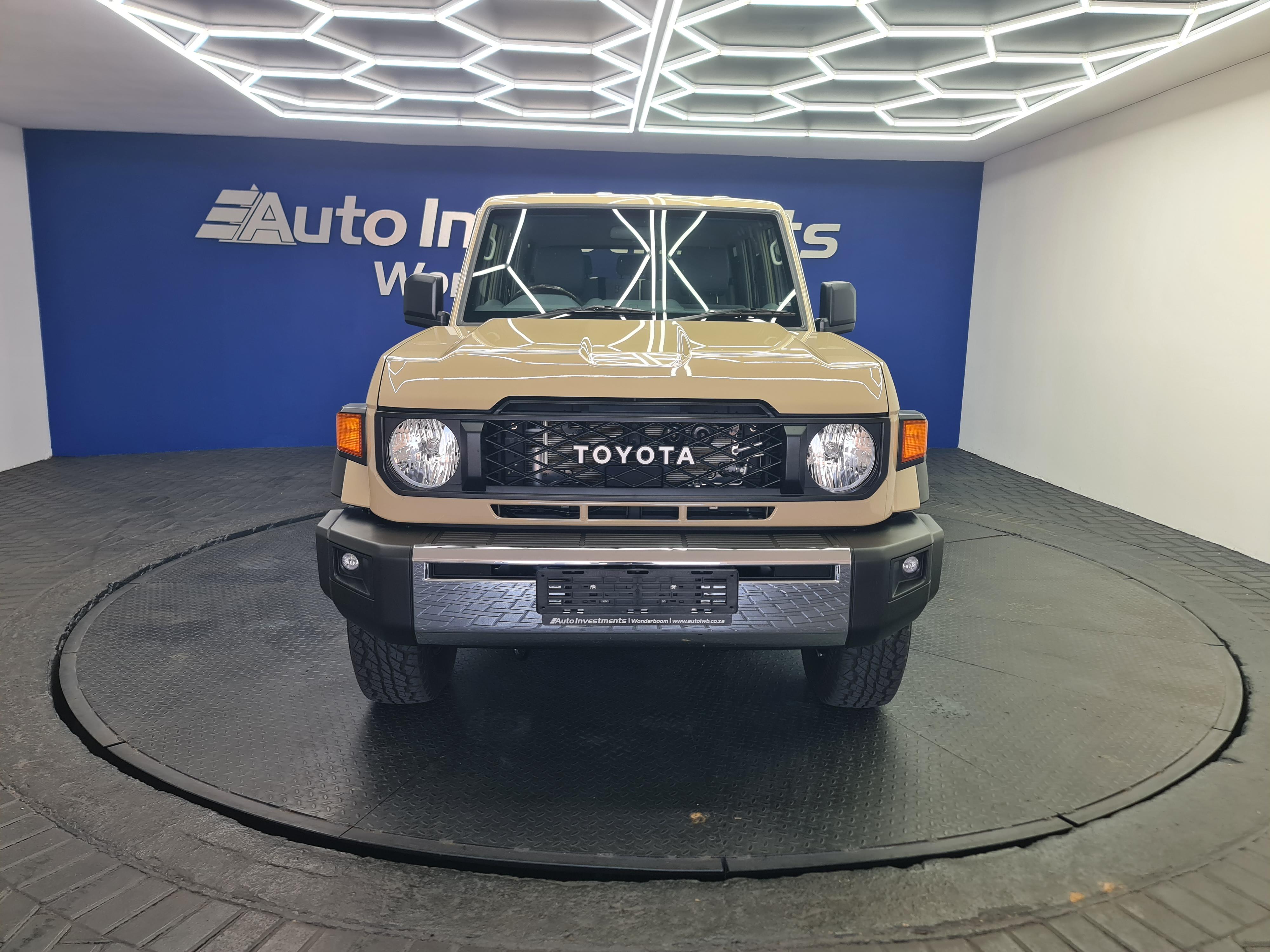 TOYOTA LANDCRUISER 70 LANDCRUISER 76 2.8 GD-6 S/W A/T - 4
