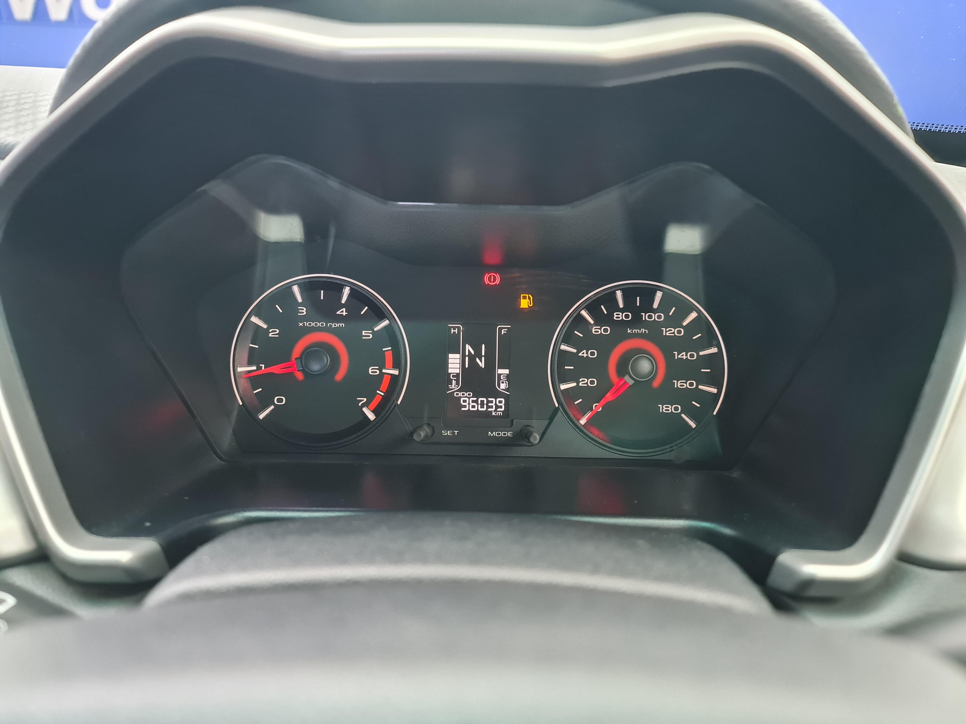 MAHINDRA KUV 100 1.2 K6+ NXT - 12