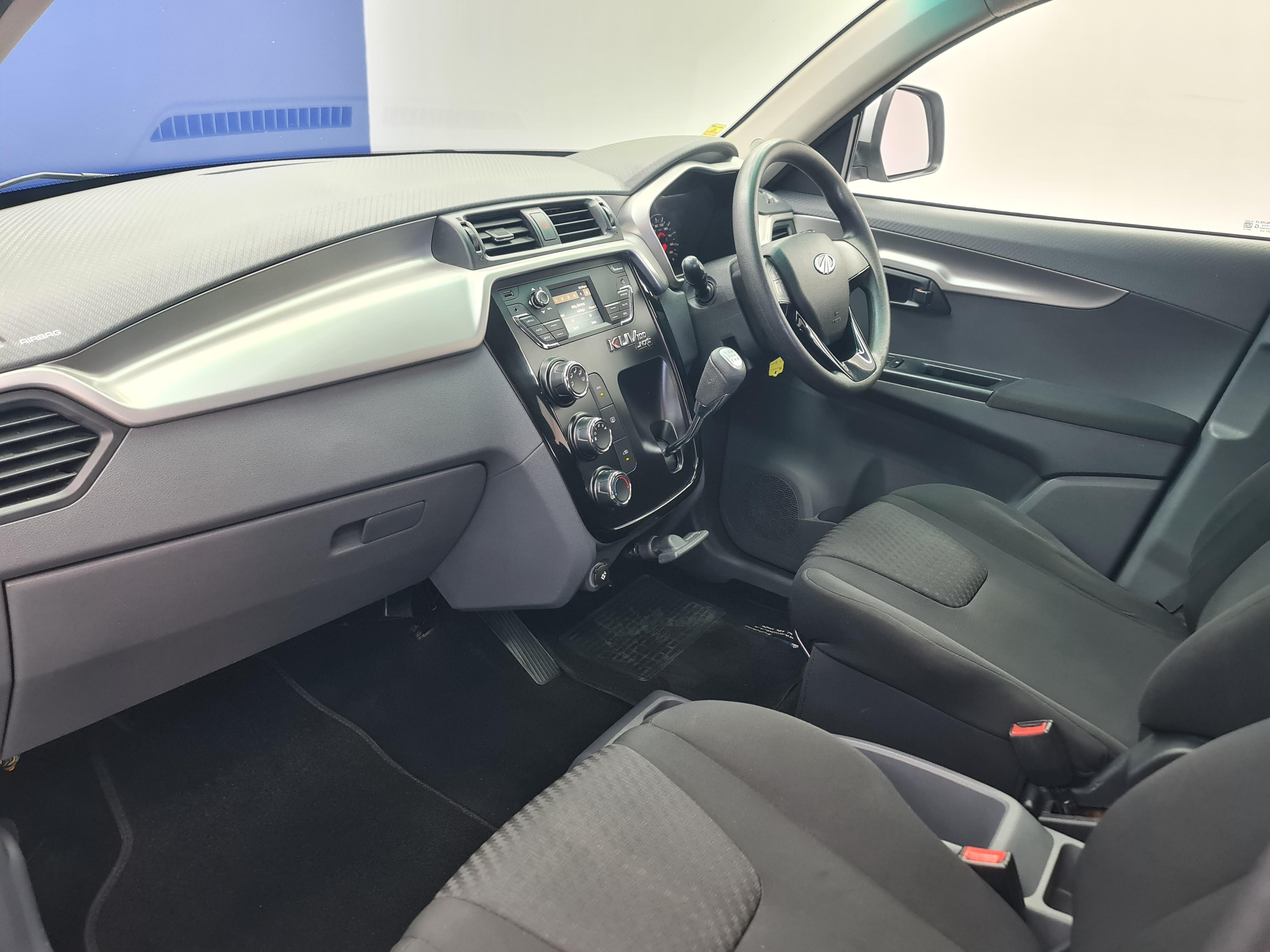 MAHINDRA KUV 100 1.2 K6+ NXT - 17