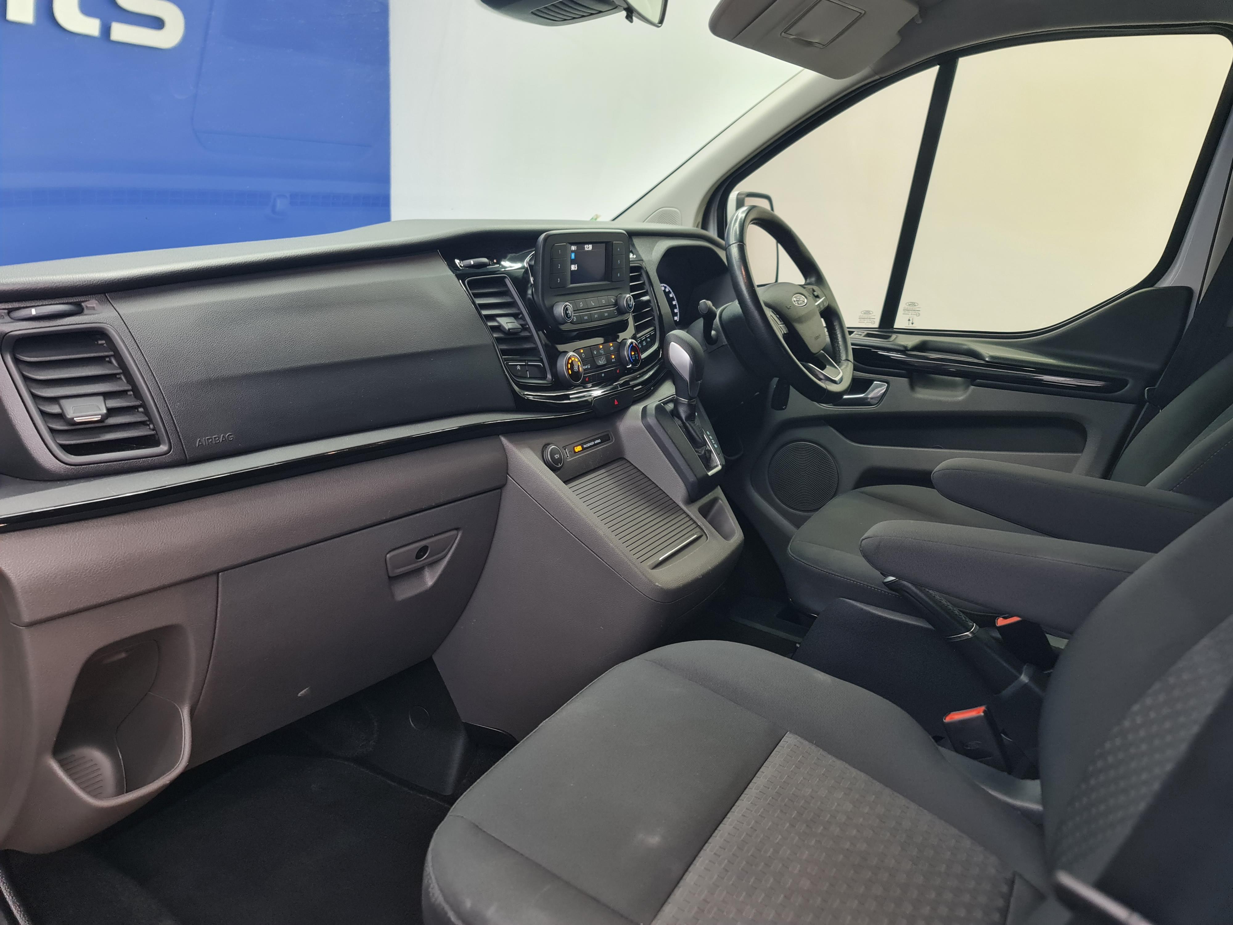 FORD TOURNEO CUSTOM 2.0TDCI TREND A/T (96KW)