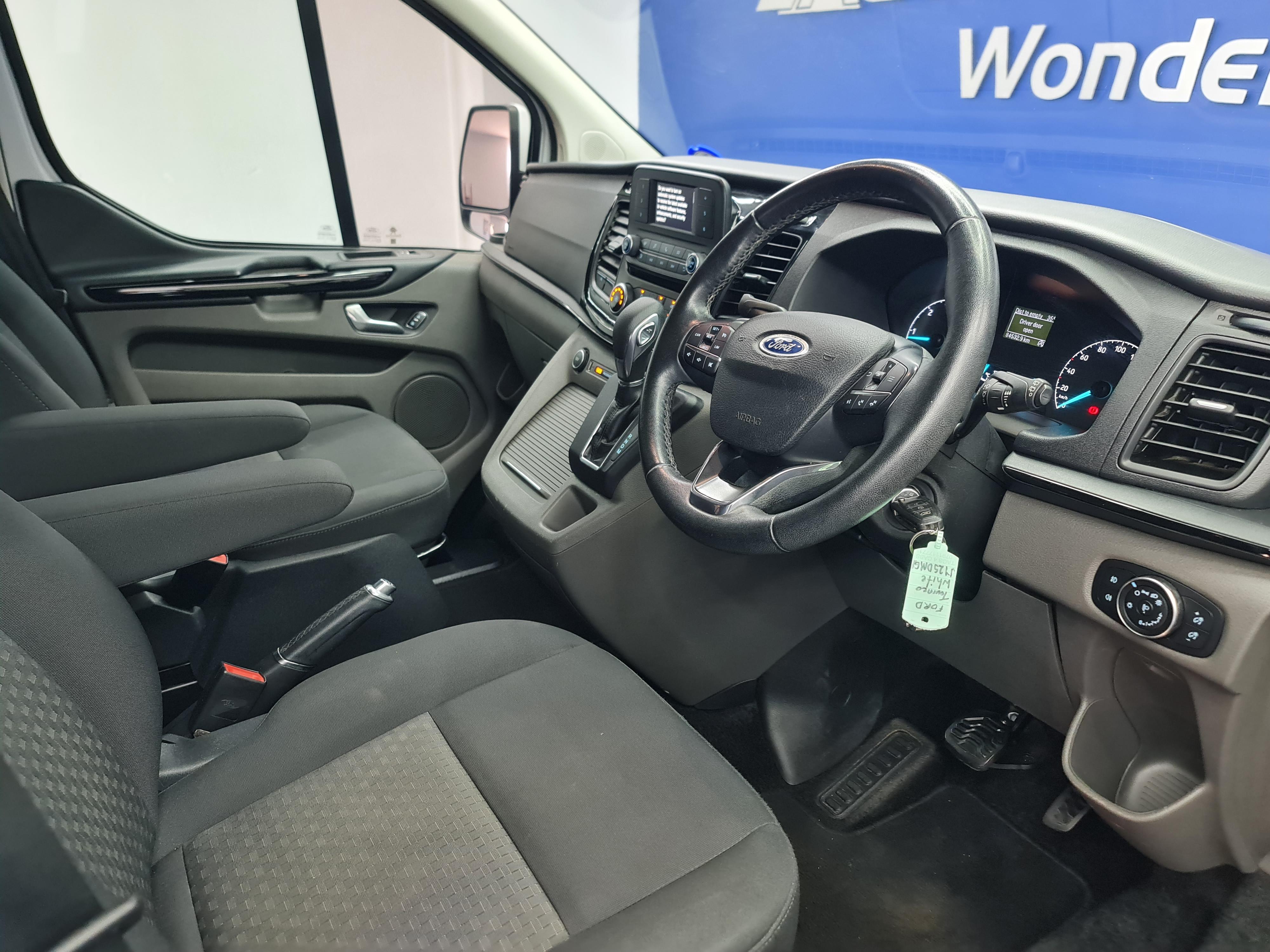 FORD TOURNEO CUSTOM 2.0TDCI TREND A/T (96KW)