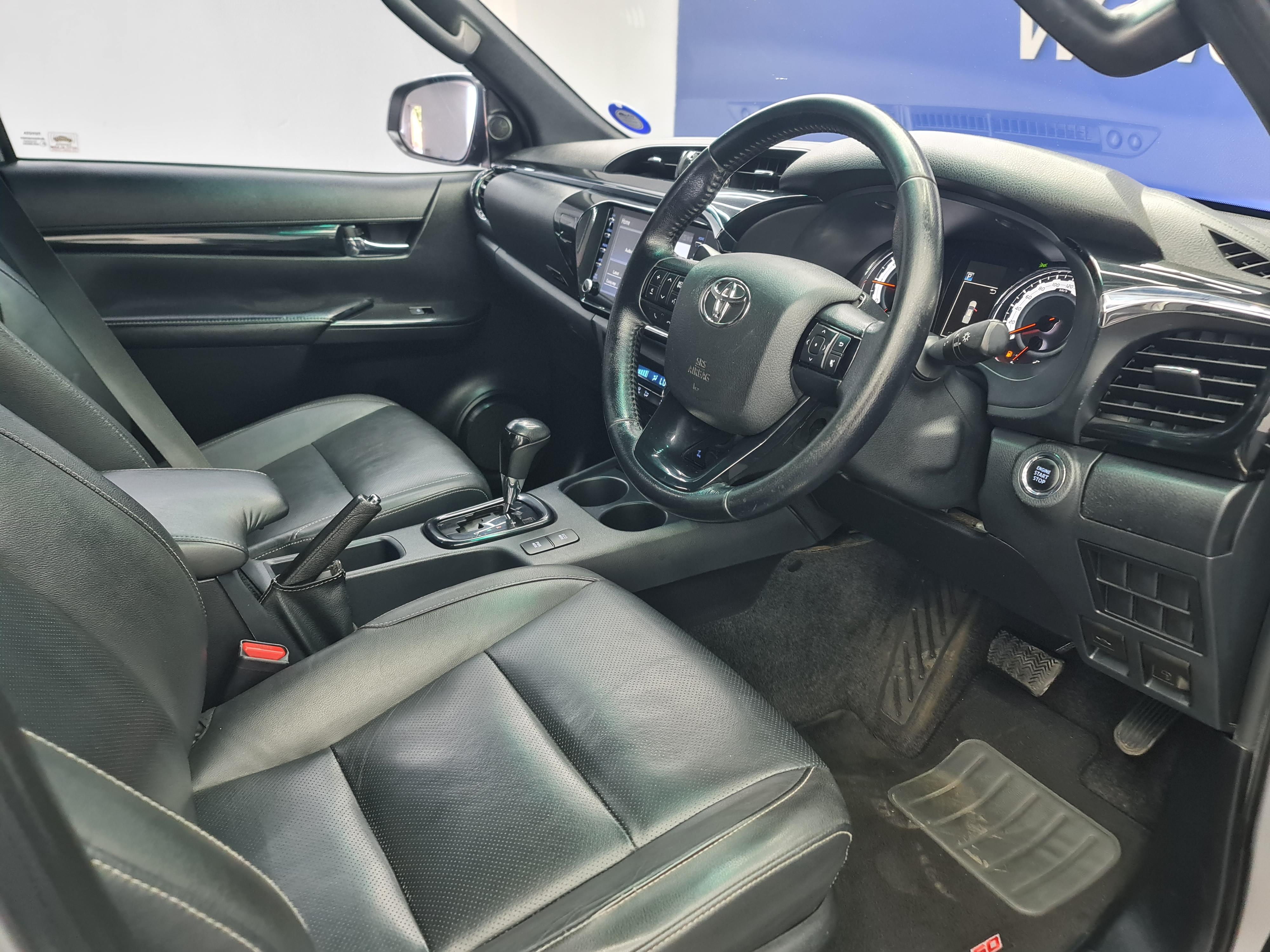 TOYOTA HILUX 2.8 GD-6 RAIDER 4X4 A/T P/U D/C